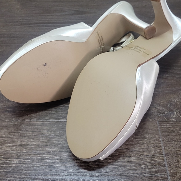 Ivory, Dyable, Satin Slingback Heel 9.5M - Picture 4 of 4